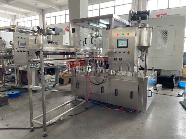 Filling-capping machine for spouted pouches manufacturers in china